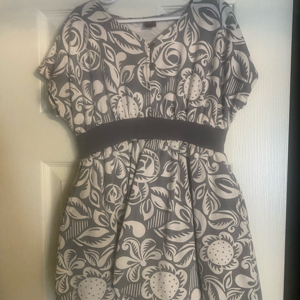 Girls Tea Collection Floral Patterned Bubble Dress-Grey and White
